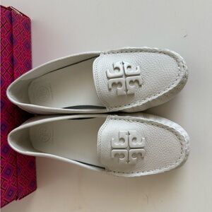 Tory Burch White Flats with Geometric Logo